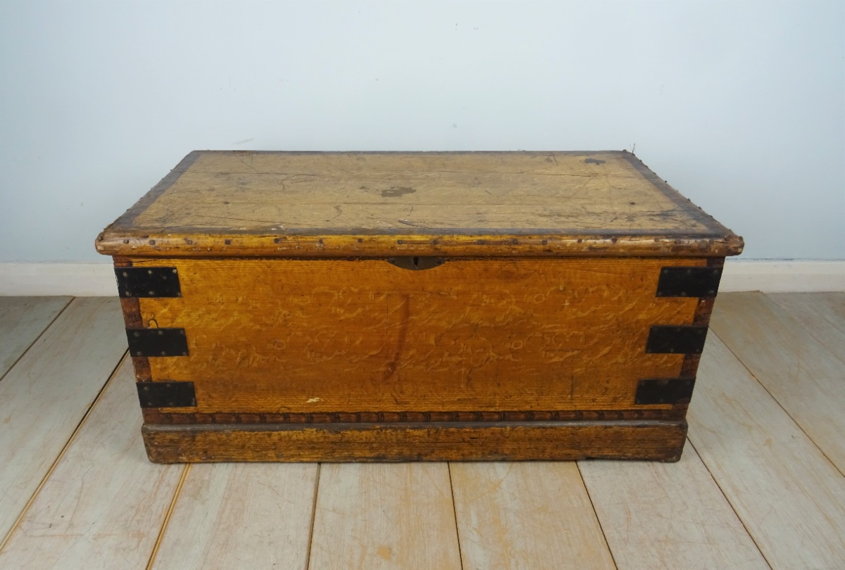 Original Victorian Hand Painted Travelling Trunk Chest